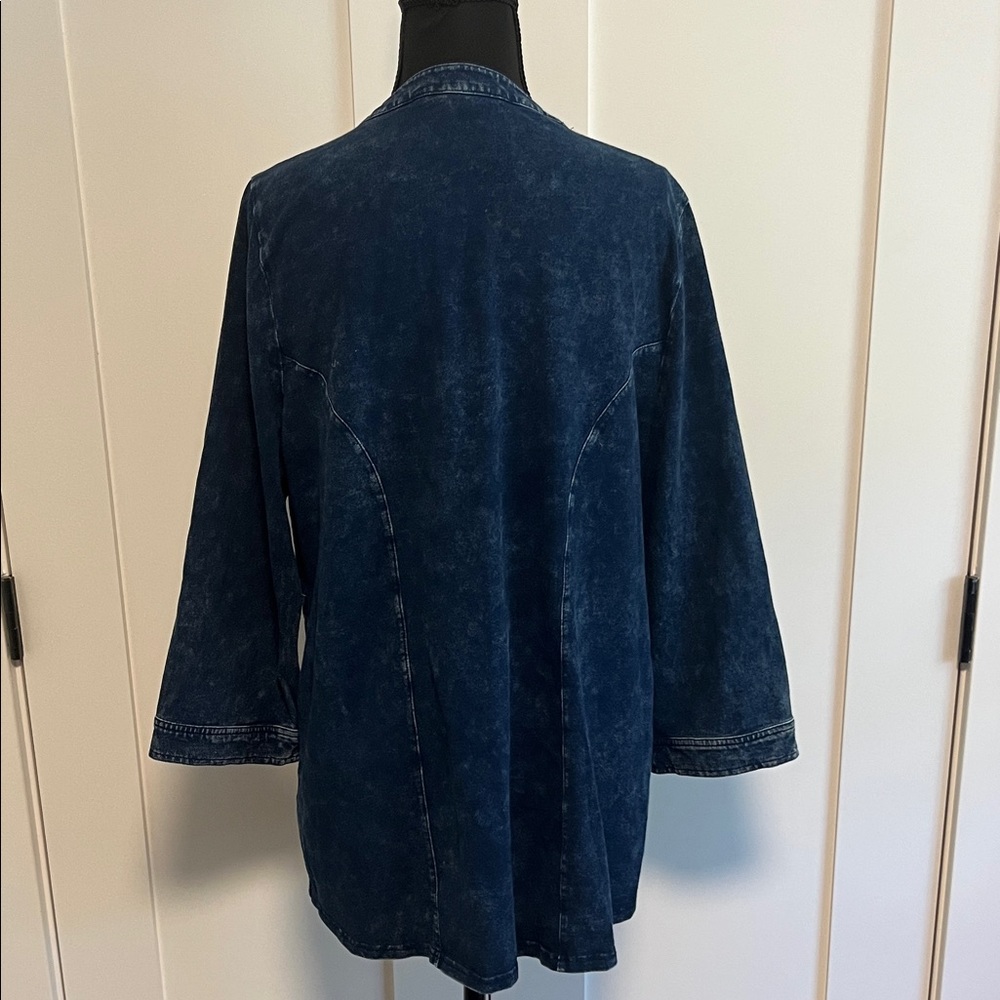 Soft Surroundings Women's XL Dark Blue Button-Down Shirt - Picture 2 of 6